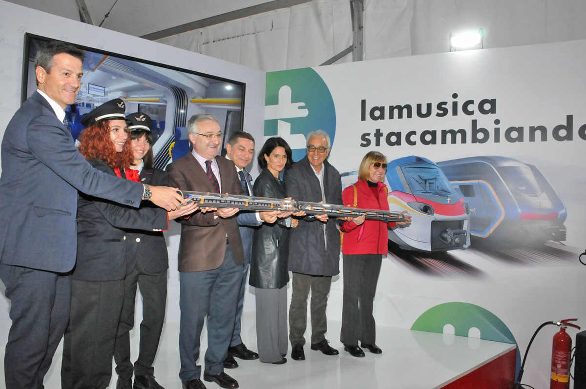 Ecco i treni “Rock” e “Pop” <br> Ceriscioli e Sciapichetti: <br> «Entro il 2022 il rinnovo dell’intera flotta»