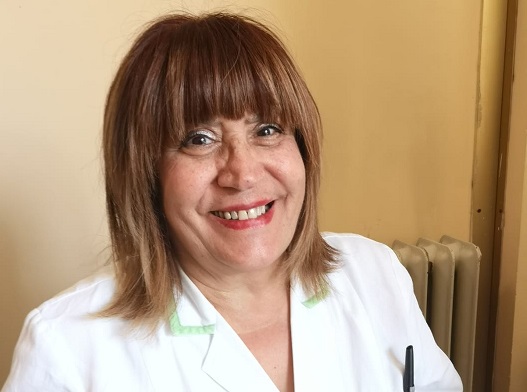 Elena Gionni <br> dopo quarant’anni <br> lascia il lavoro in ospedale