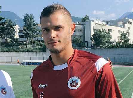Il Pescara cola a picco, <br> il Palermo ne fa tre <br> ed è solo al comando