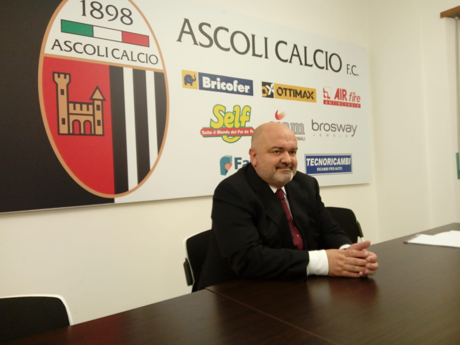 Ascoli, il dg Lovato: «Piedi a terra <br> ma consapevoli di essere in grado <br> di poter fare qualcosa di grande»