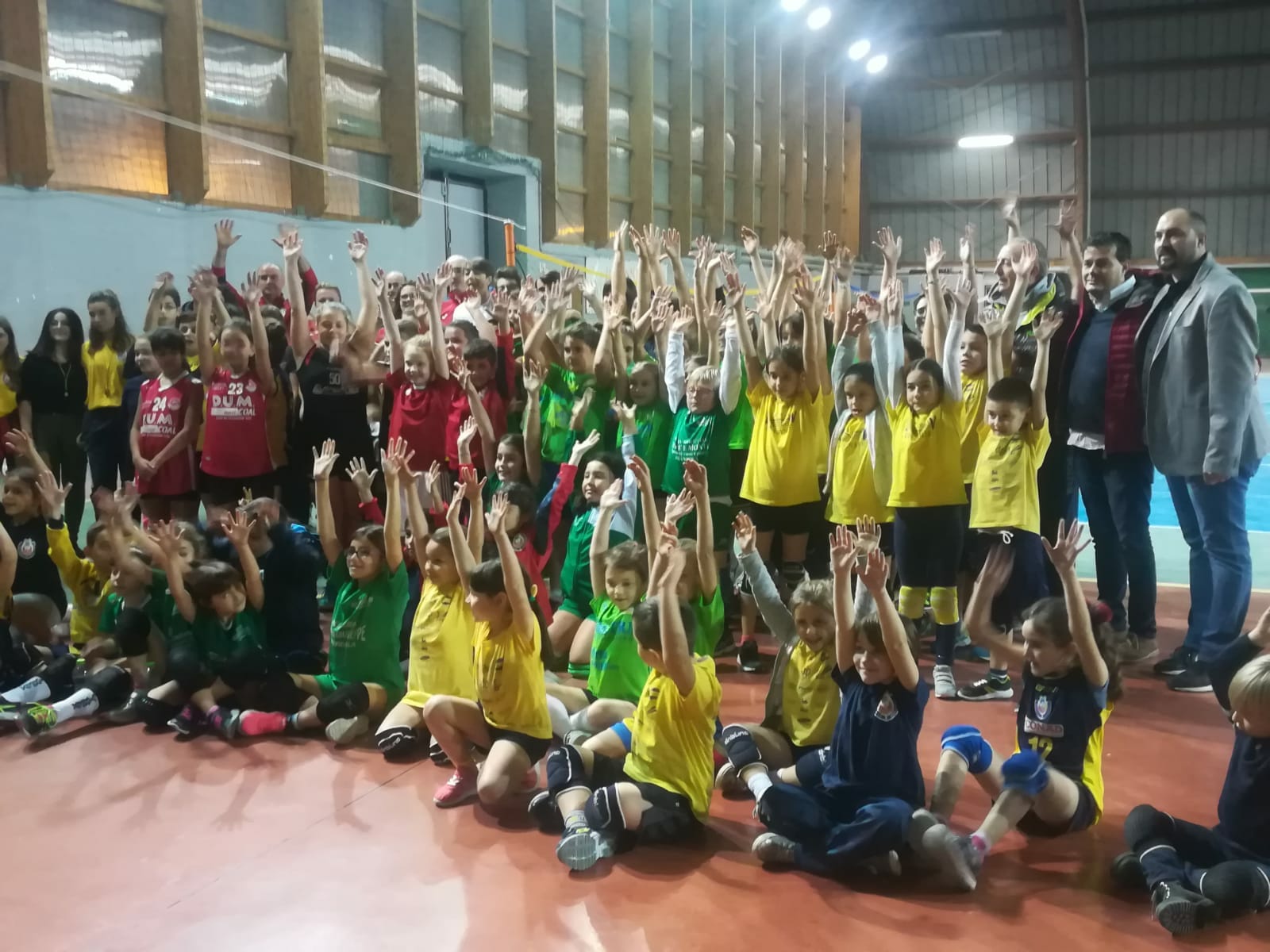 Raggruppamento minivolley, <br> un successo al palasport <br> di Comunanza
