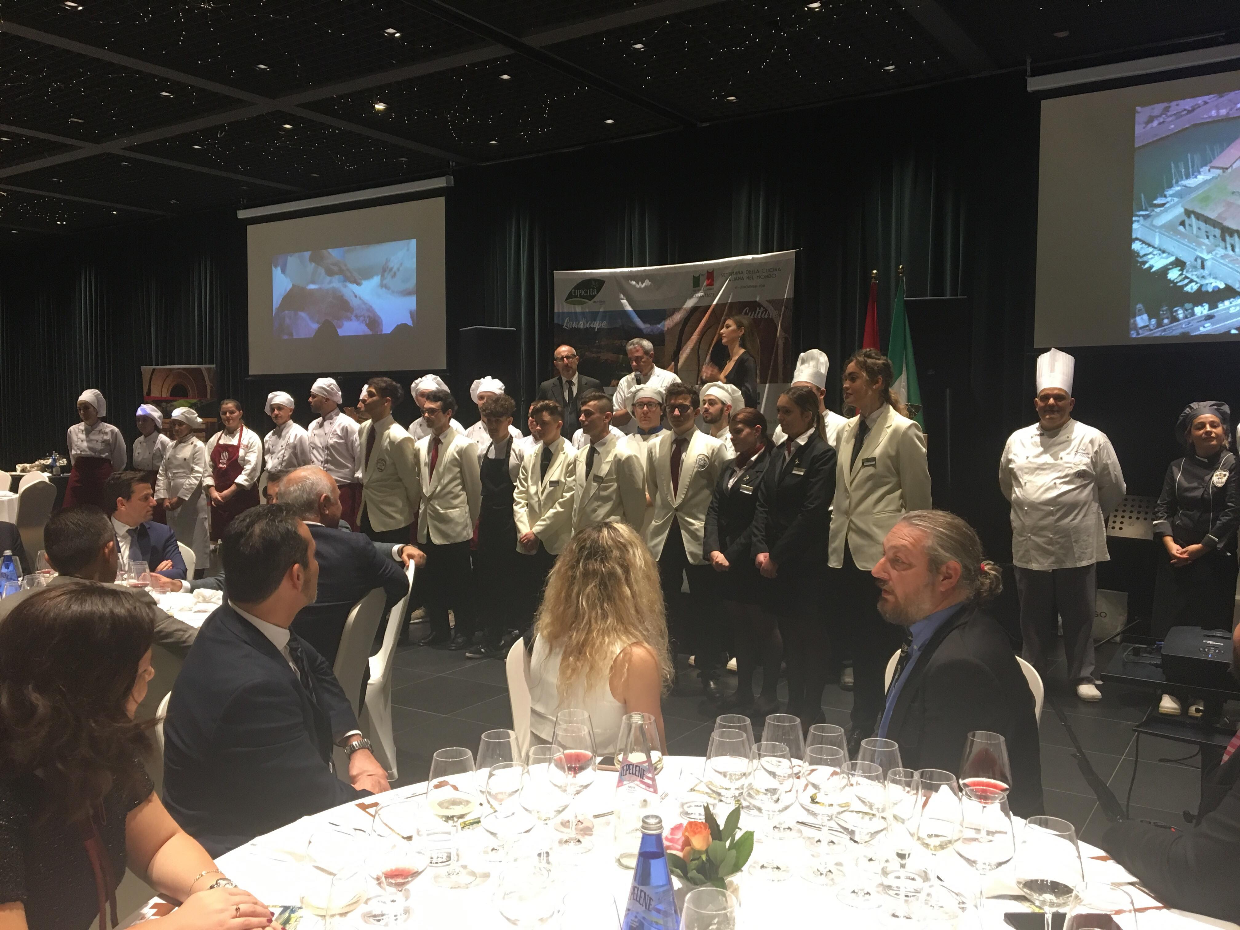 Al Plaza di Tirana la cena <br> di gala di Tipicità: <br> le Marche fanno faville <span>(Foto)</span>