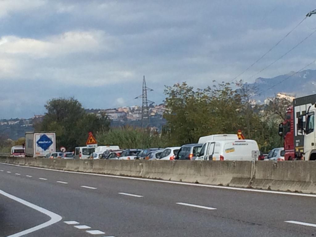 Code e rallentamenti in superstrada, <br> traffico di nuovo tilt