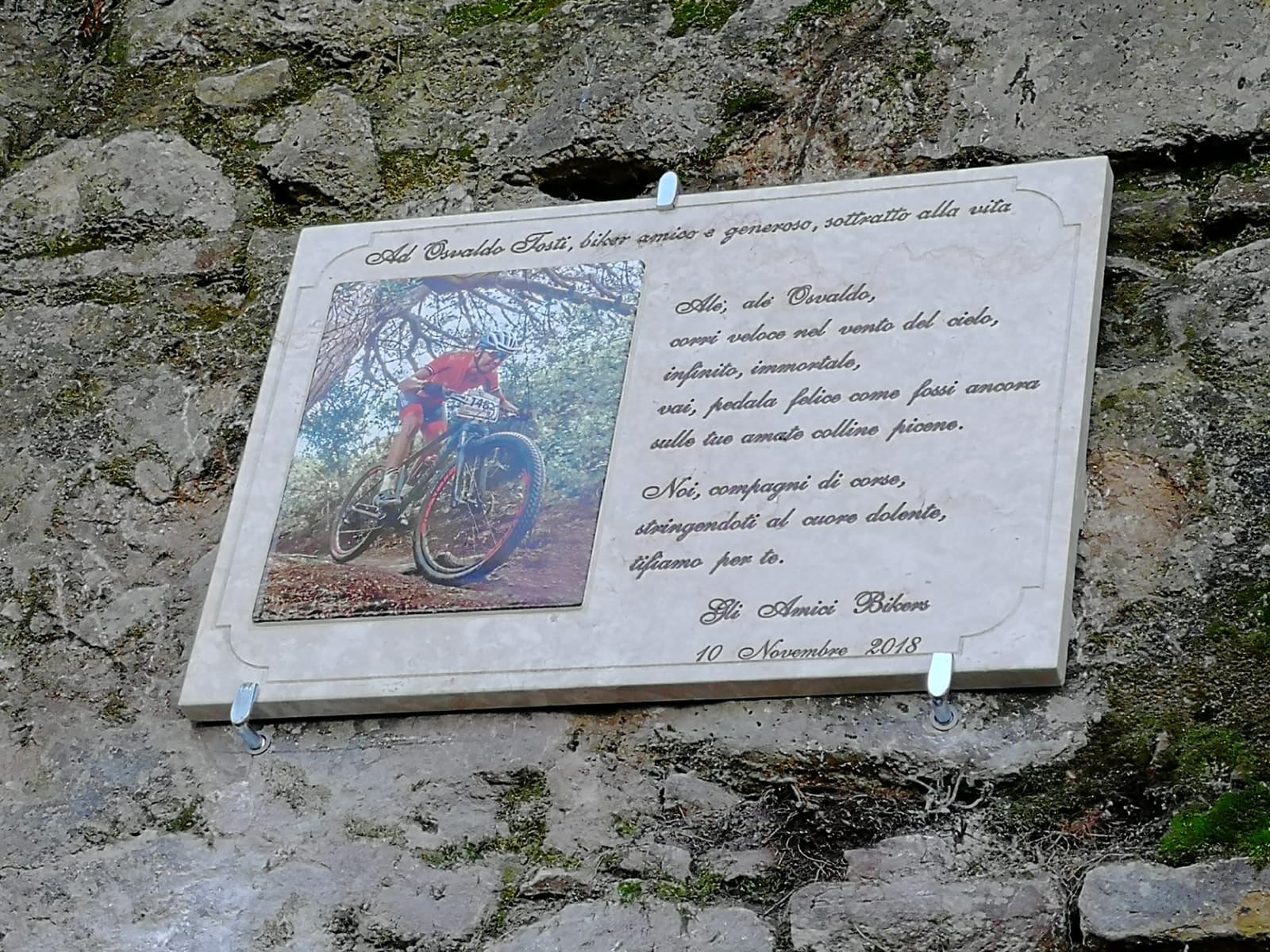 «Osvaldo era la felicità in Terra, <br> non dimentichiamolo» <br> <span> (Tutte le foto) </span>