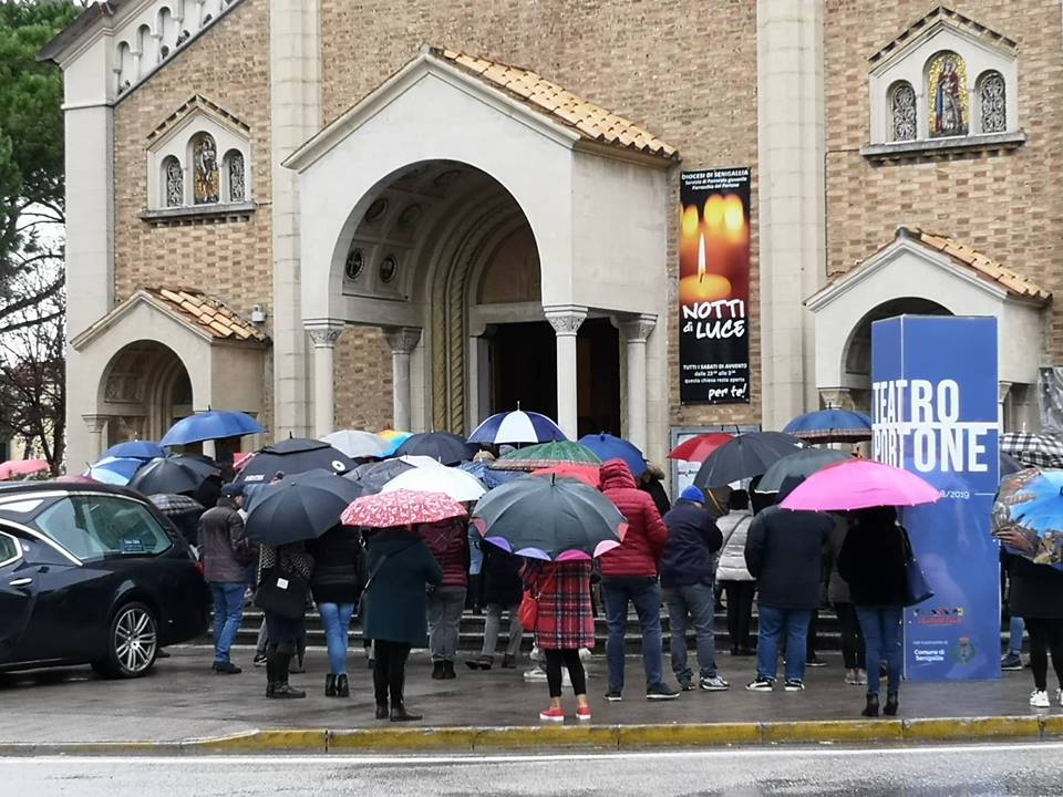 L’addio a Emma con il messaggio <br> di cordoglio del Presidente Mattarella