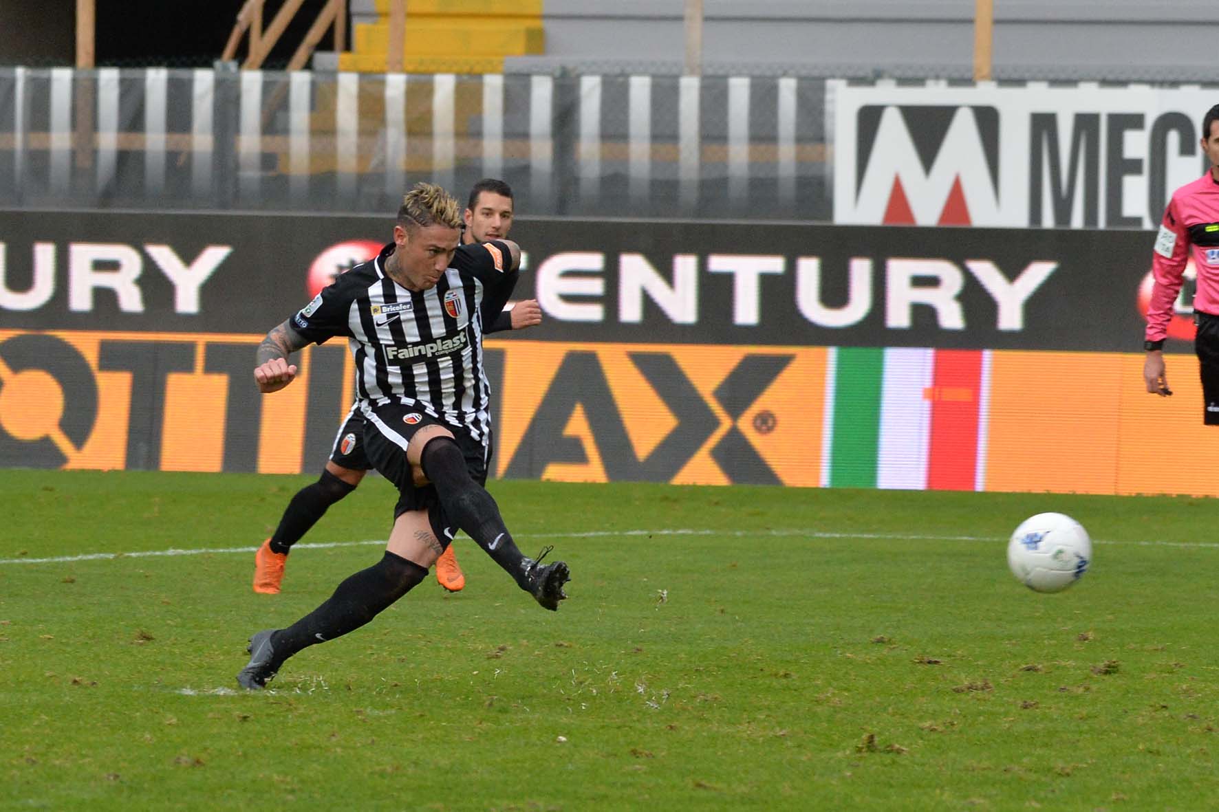 Ascoli-Cittadella, botta e risposta <br> Ardemagni dal dischetto fissa l’1-1 <br> <span> (Fotogallery)