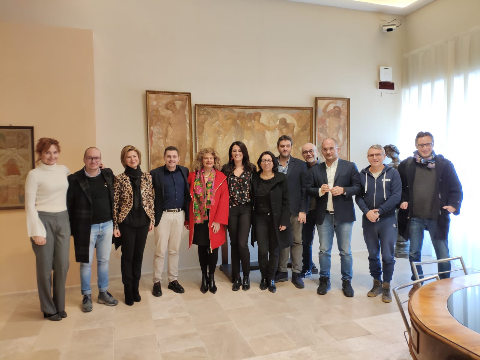 «Ha umiliato le minoranze <br> e vilipeso la dialettica democratica» <br> Fioravanti riunisce i consiglieri <br> ma subisce l’attacco del Pd