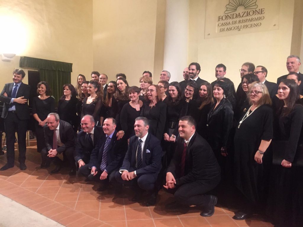Coro Ventidio Basso, al Rof anche nel 2019 <br> Applaudito concerto offerto da “Fineco”: <br> il privato che sostiene la cultura <span> (Foto e video)