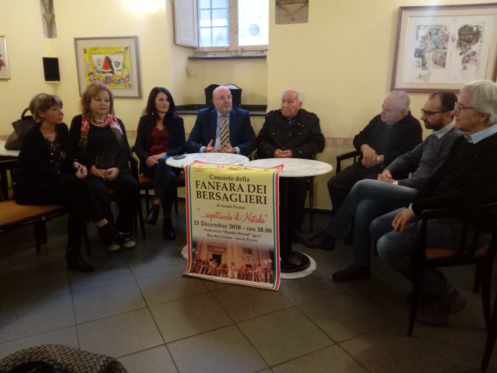 Gli auguri di Natale <br> sulle trascinanti note <br> della Fanfara dei Bersaglieri