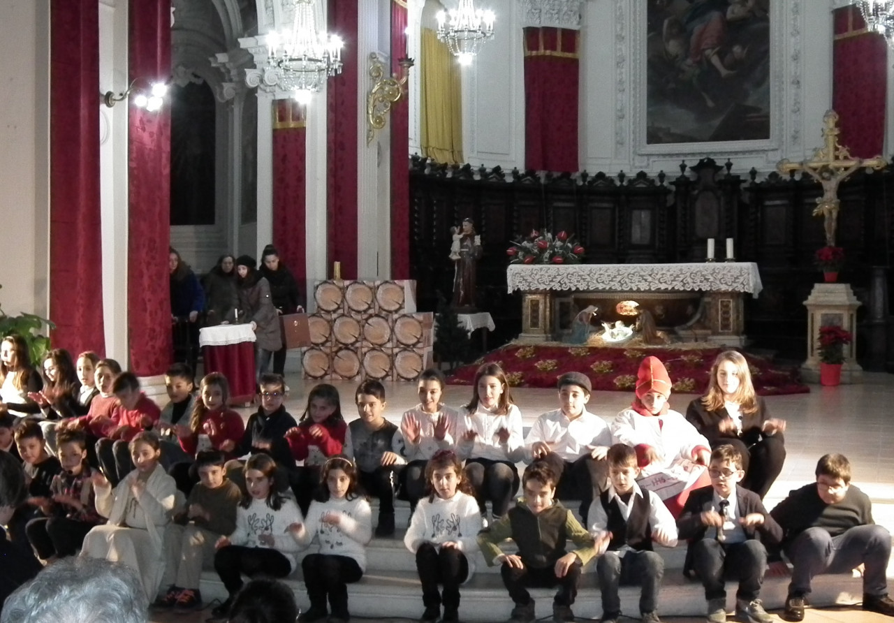 Trittico natalizio <br> nella “Città del merletto a tombolo”: <br> doni, concerto e spettacolo in parrocchia