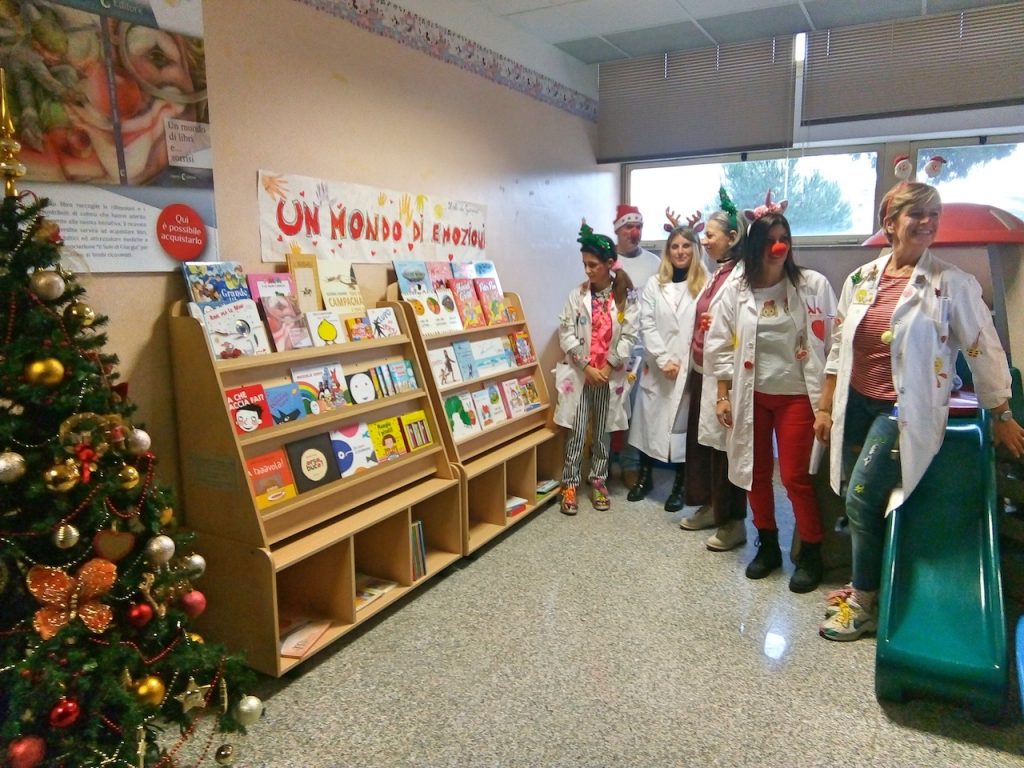 Ospedale “Mazzoni” più vicino ai bimbi <br> Pediatria si rinforza con strumenti e librerie