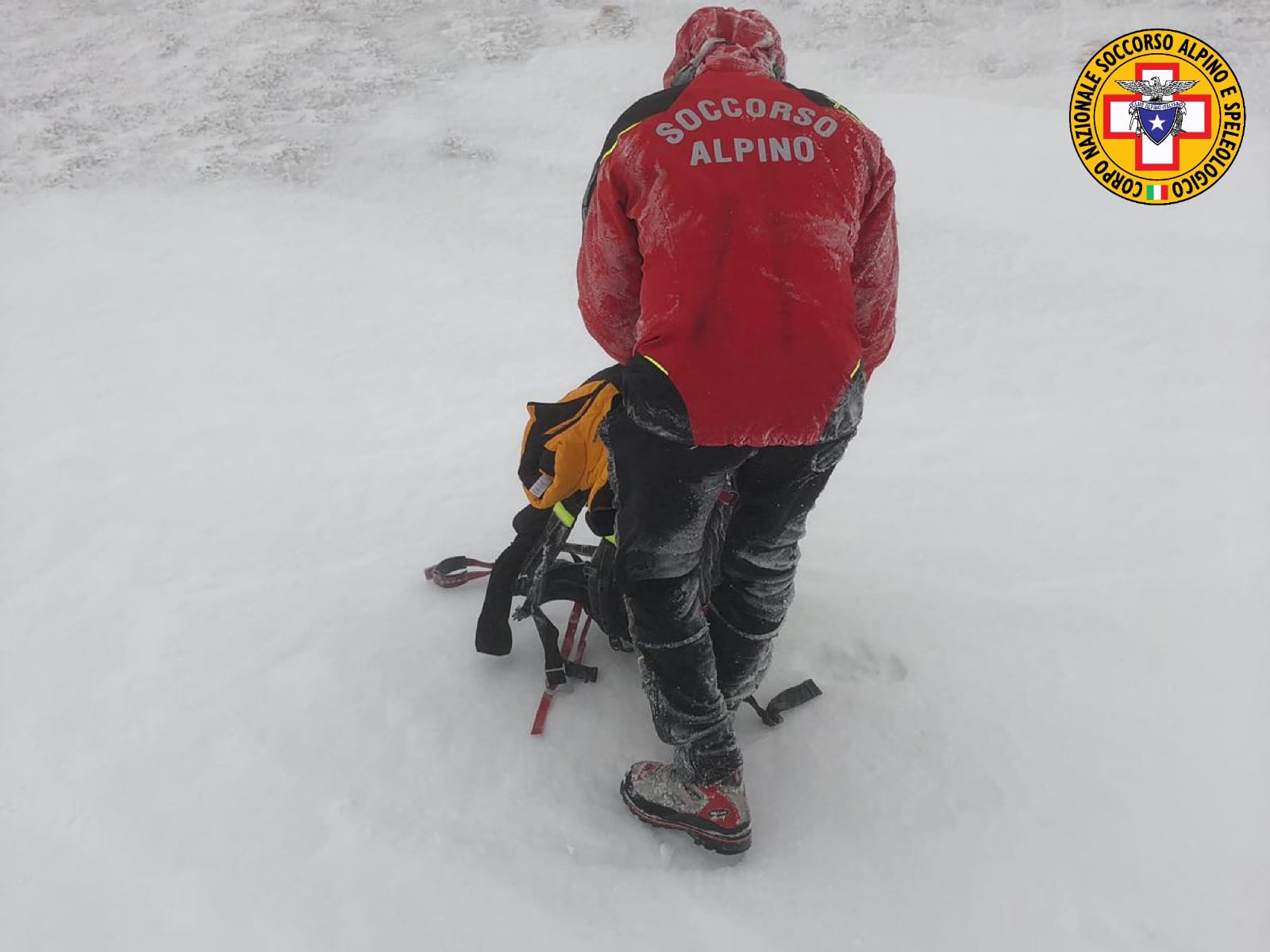 Recuperato e salvato <br> con l’elicottero l’anziano <br> rimasto bloccato sui Monti della Laga <br> <span> (Foto e video) </span>