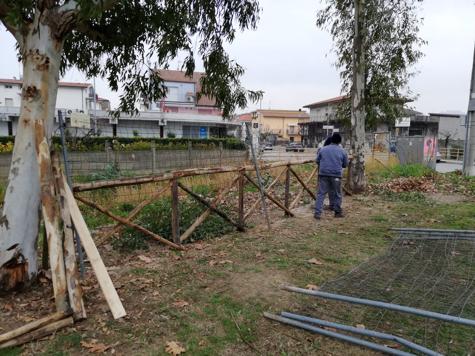 Quartiere Agraria: <br> una nuova balaustra <br> lungo il canale consortile