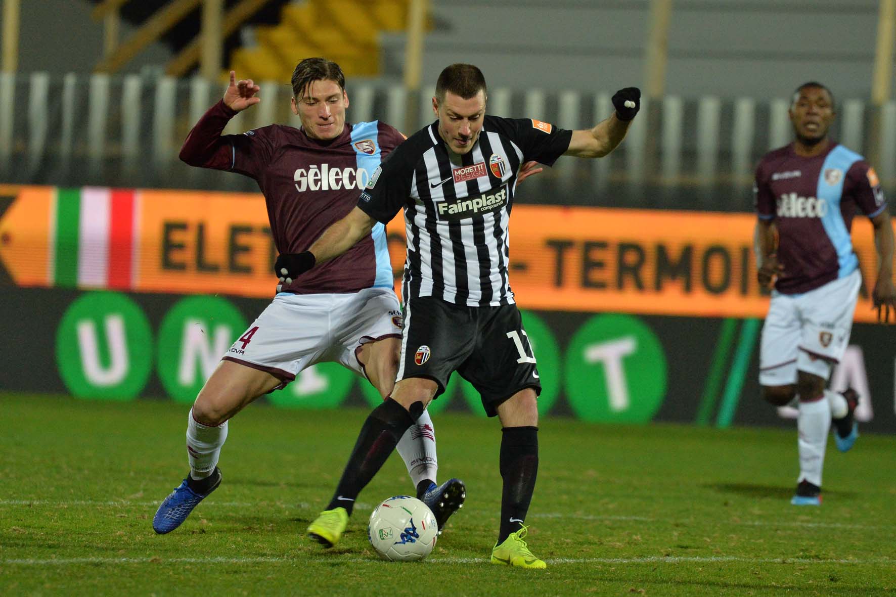 Un Ascoli imbarazzante rimedia <br> una memorabile batosta (2-4) <br> E la Salernitana fa festa <span> (Fotogallery)