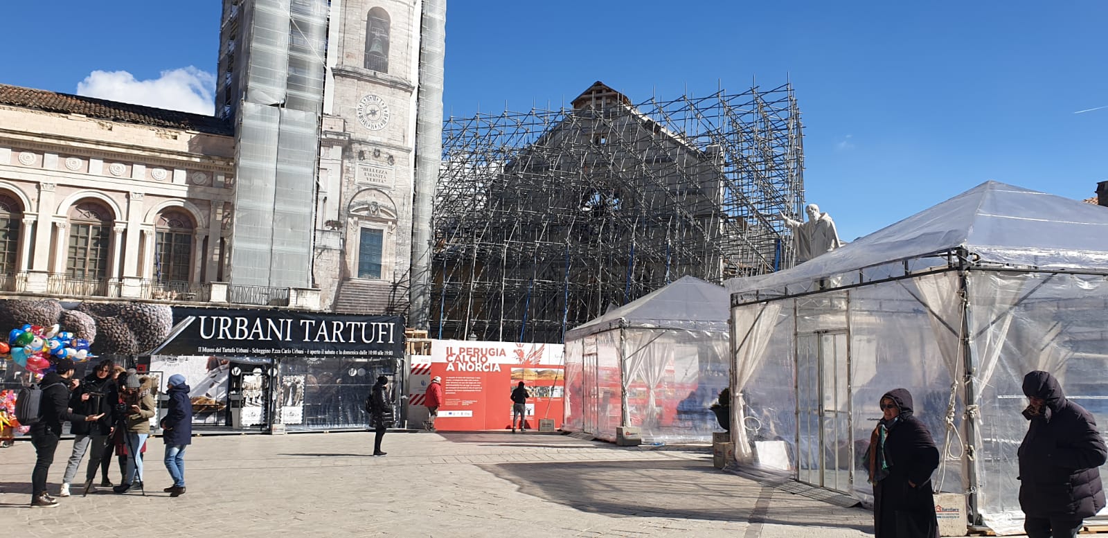 Il traforo riapre, Norcia torna vicina <br> In tanti dal Piceno <br> per il weekend dei tartufi