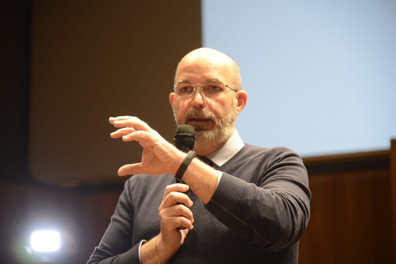 Sisma, Crimi contrattacca: <br> «Parla Ceriscioli? <br> E’ uno dei responsabili del disastro»