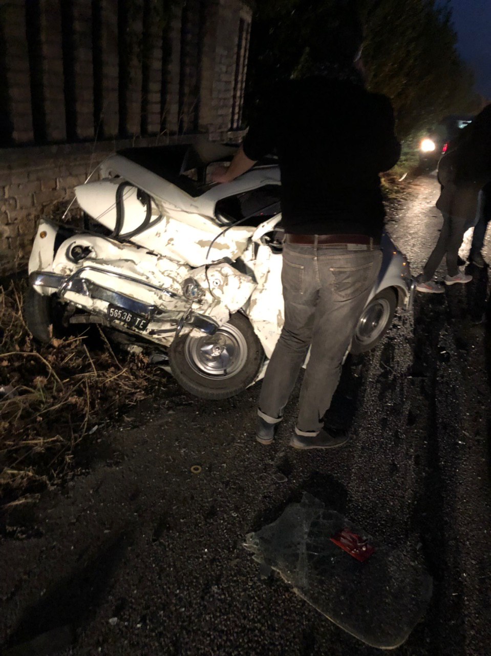 Terribile frontale: muore un 55enne <br> rimasto incastrato nella sua 500