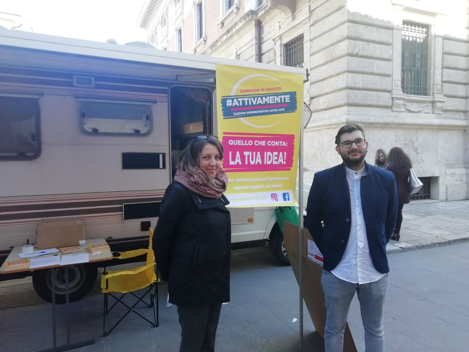 Ecco il camper di “Attivamente” <br> per allargare il campo <br> del centro sinistra