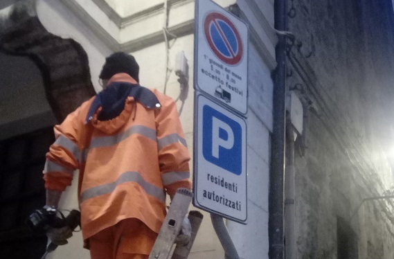Segnaletica: la legge <br> della compensazione (Le foto)