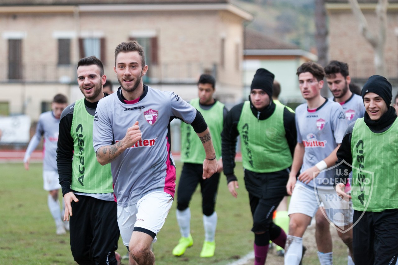 Il Monticelli dei baby <br> spaventa il Tolentino, <br> ma poi deve arrendersi: 1-2
