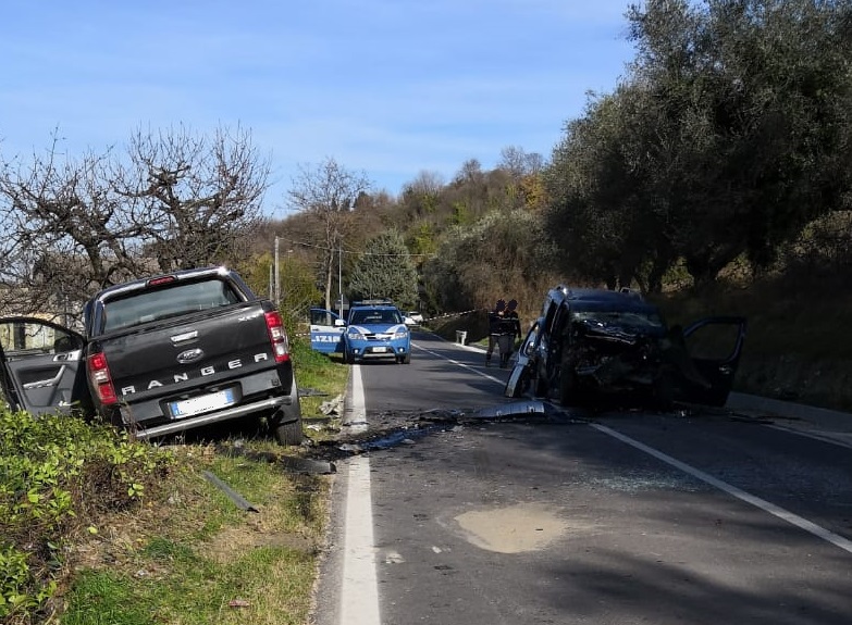 Spaventoso frontale sulla Valdaso: <br> due feriti, uno al Torrette con “Icaro” <br> <span> (Le Foto)