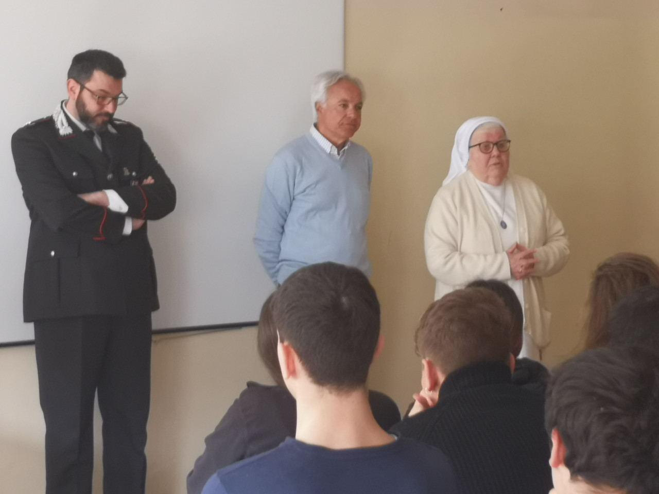 Lezioni di legalità <br> con i “maestri del lavoro” <br> e i Carabinieri