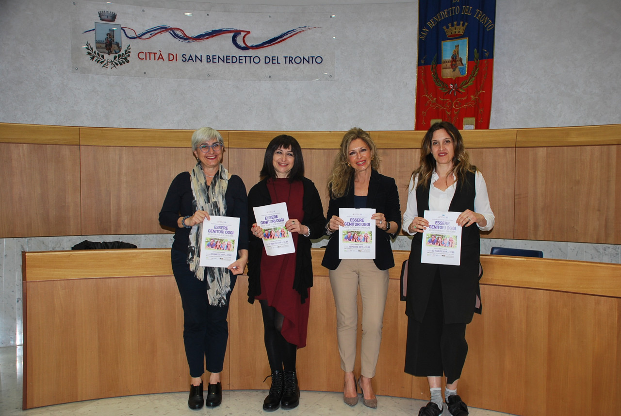 I problemi dell’adolescenza <br> verranno affrontati in un seminario