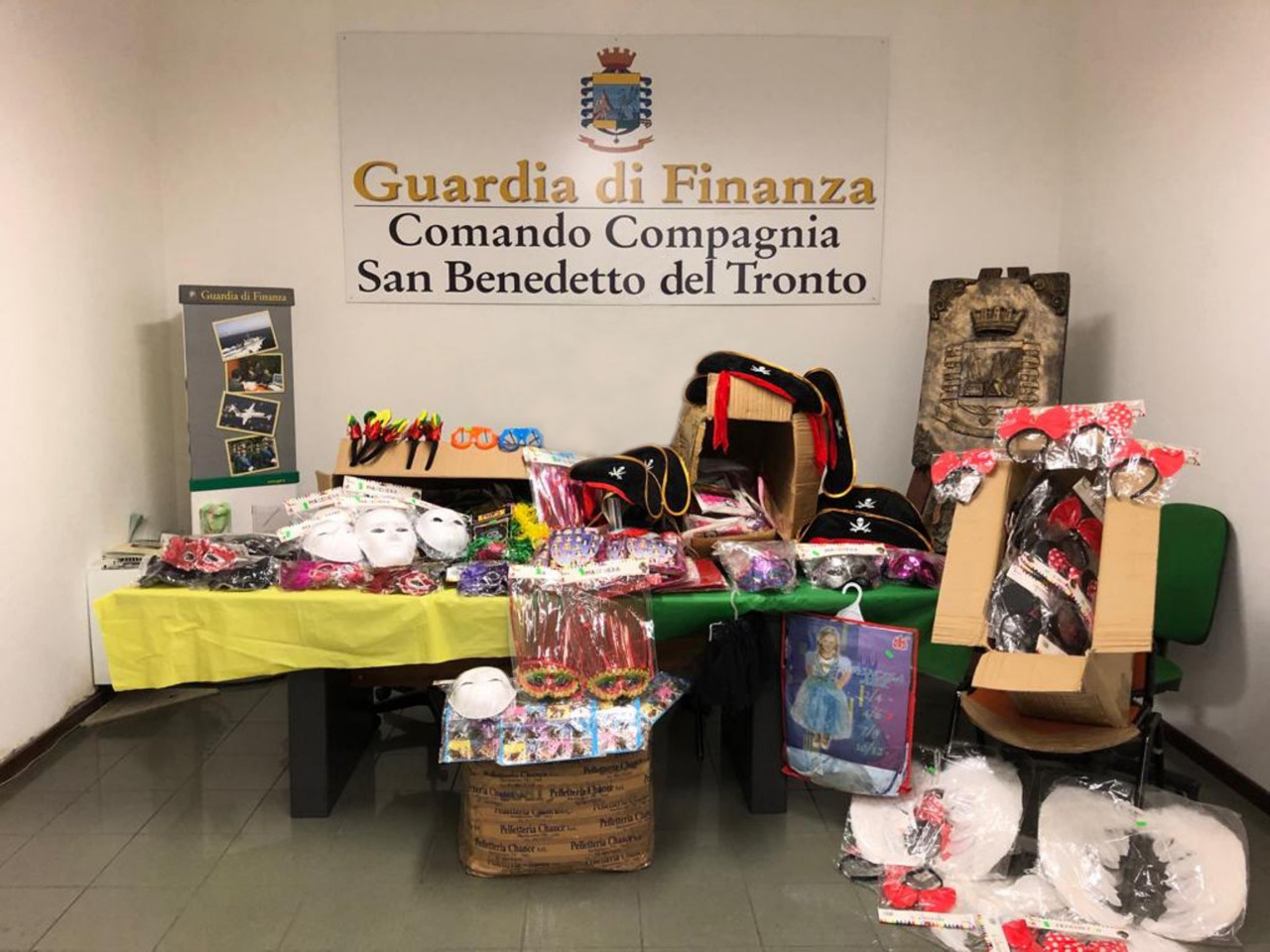 Sequestrati 57.000 prodotti non sicuri, <br> denunciato per frode un imprenditore