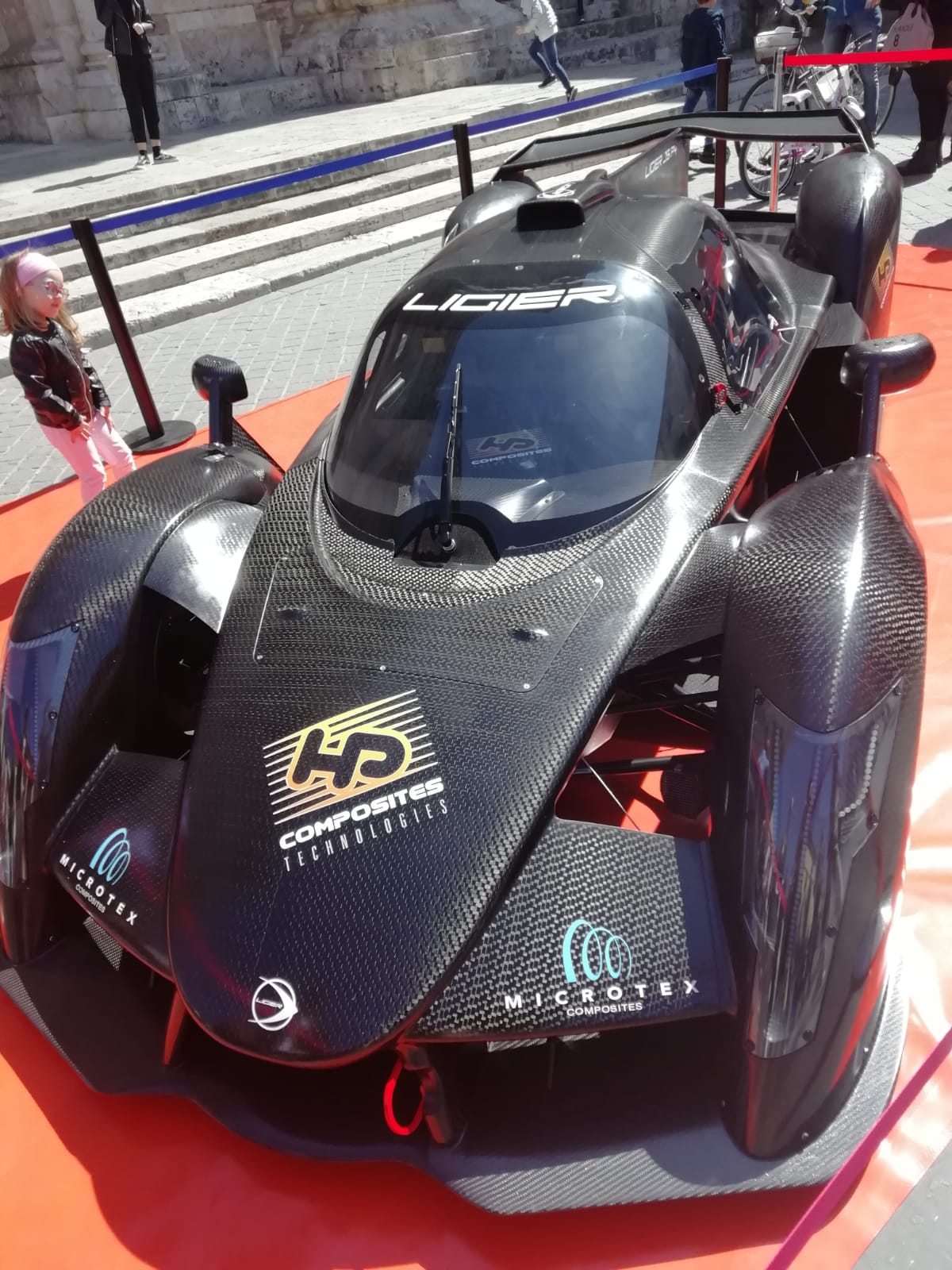 Piazza Arringo come un paddock, <br> “Ascoli accende i motori” fa centro