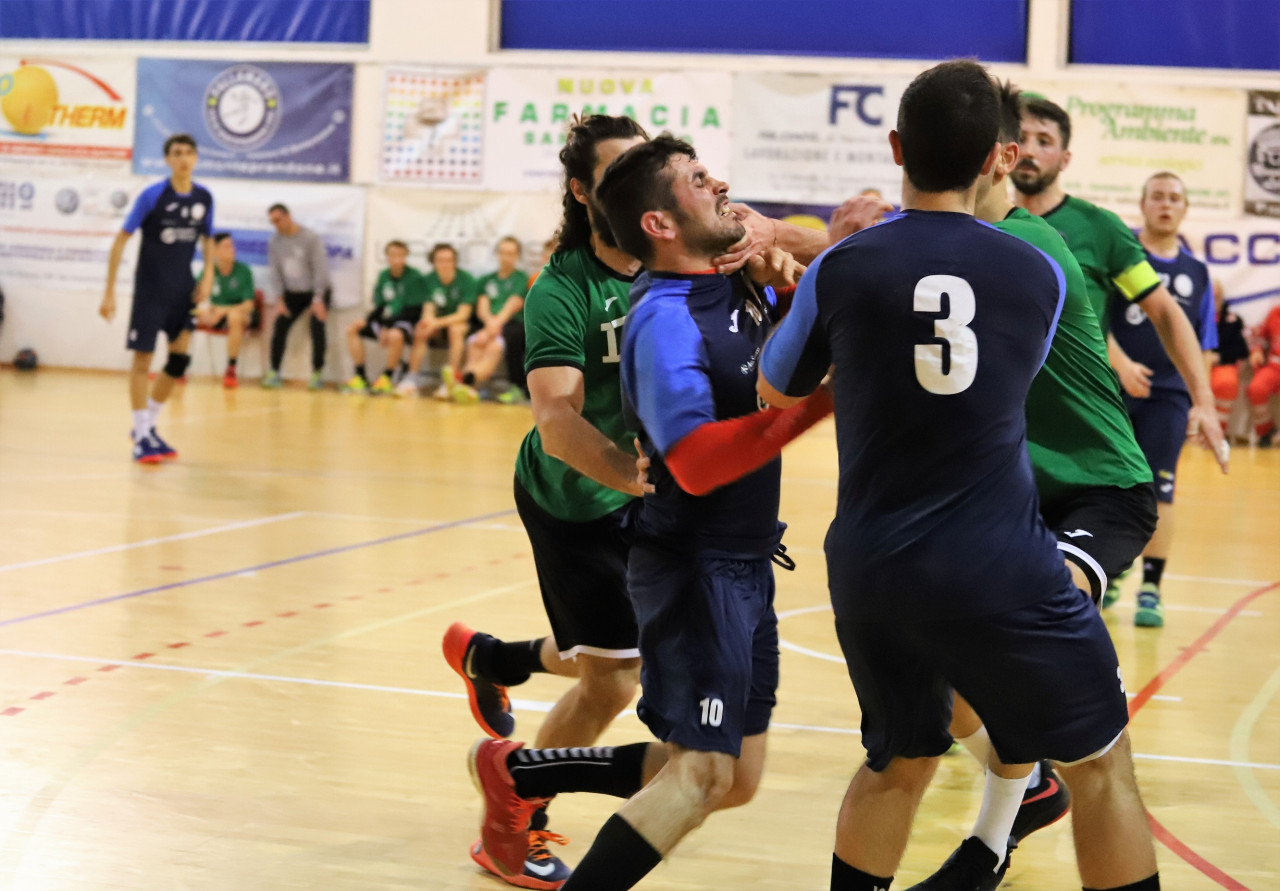 HC Monteprandone, <br> primo stop interno: <br> passa (18-24) il Cus Ancona