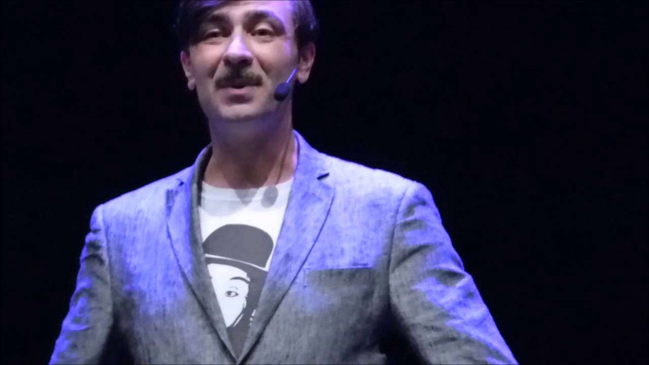 Pier Massimo Macchini <br> chiude “Cabareat” <br> al Caffè Meletti