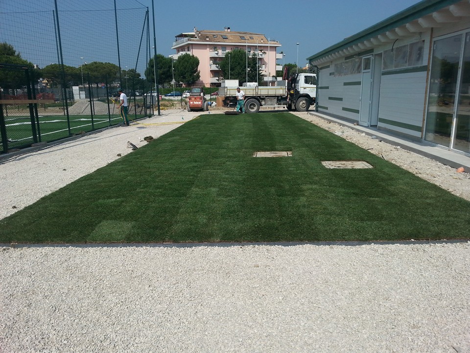 Campo da paddle <br> al posto della tensostruttura: <br> insorgono i cittadini