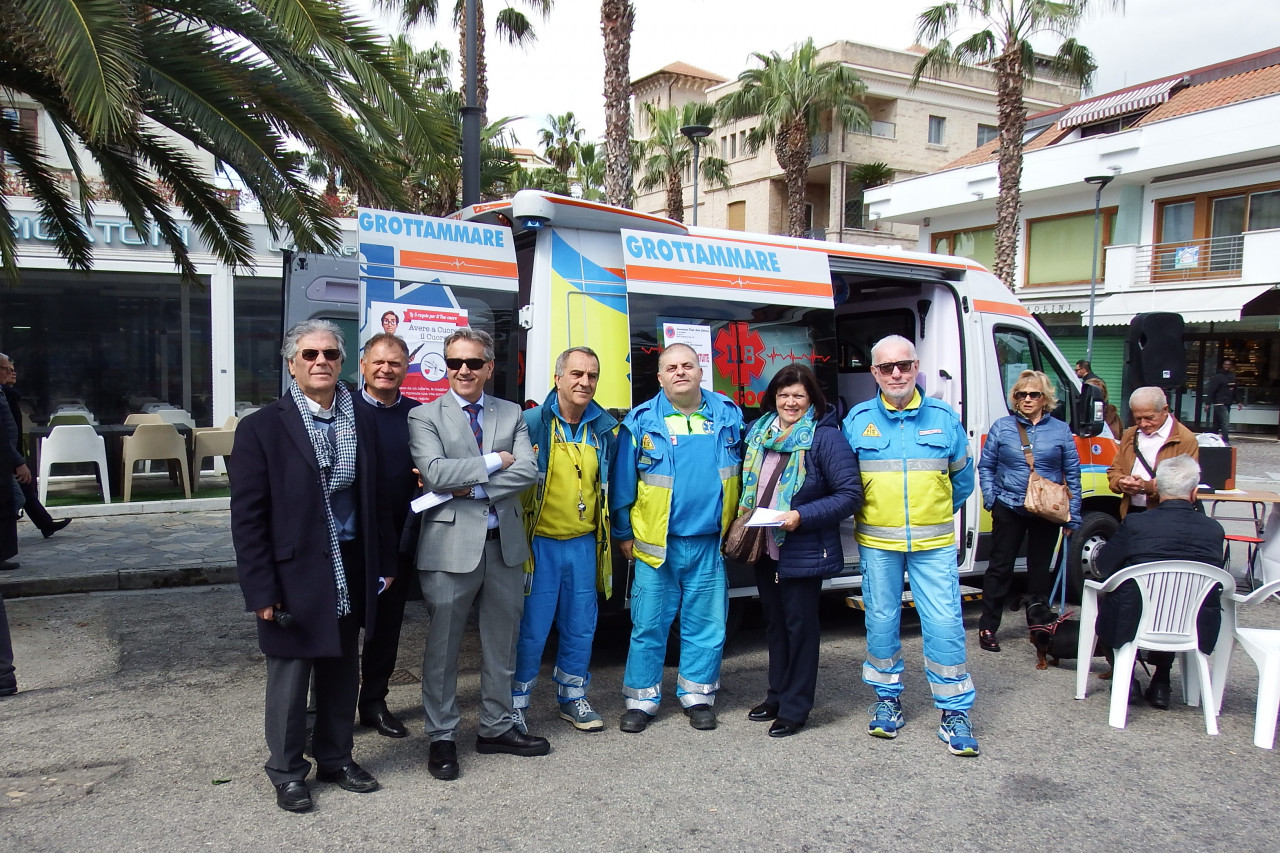 «Nuovo ospedale senza specialisti? <br> Meglio farci una balera»