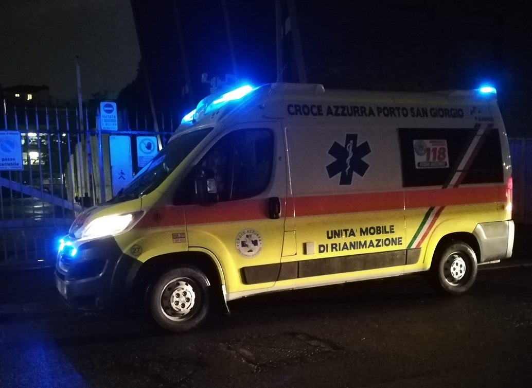 Squilla il telefono: il trapianto si può fare <br> Trasferimento lampo a Milano <br> con la Croce Azzurra