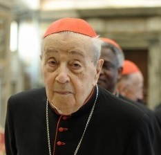 Si finge intermediario <br> del cardinale Silvestrini: <br> truffatore finisce a processo