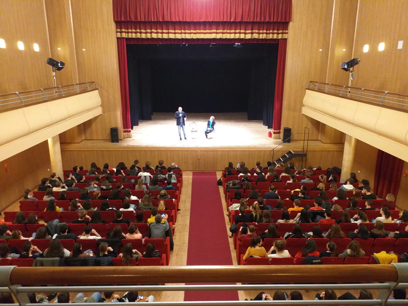 Stagione teatrale al via, parcheggi <br> a tariffa ridotta per gli abbonati