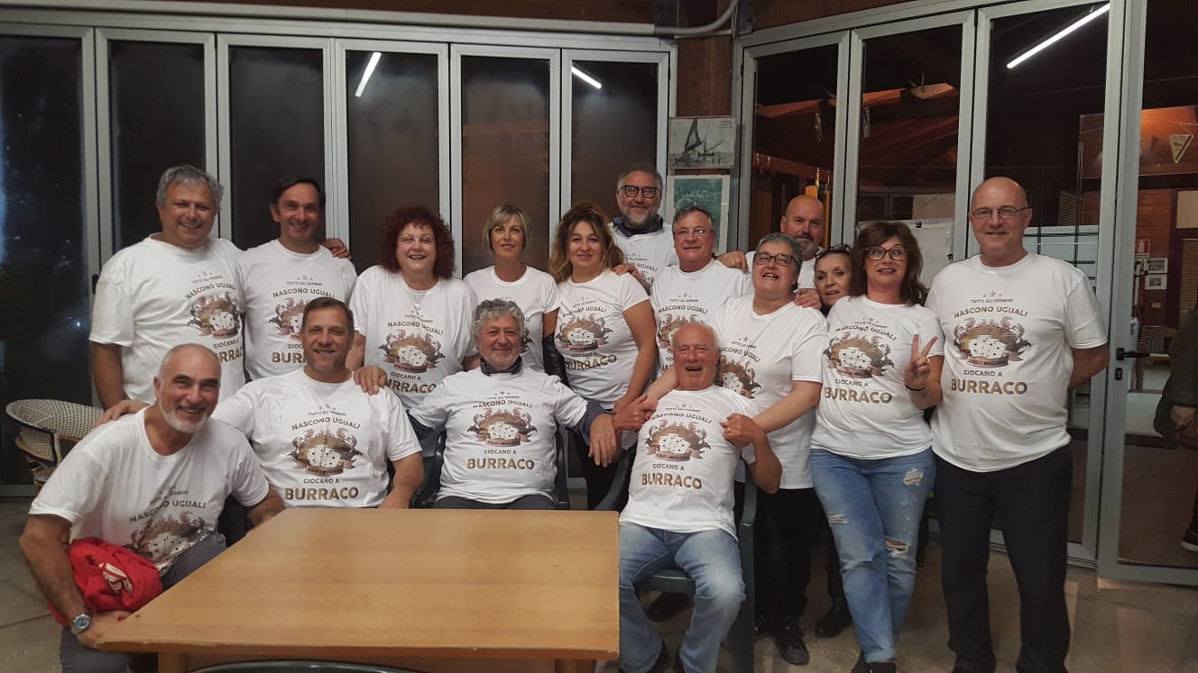 Burraco singolo e a squadre, <br> ma anche in parrocchia