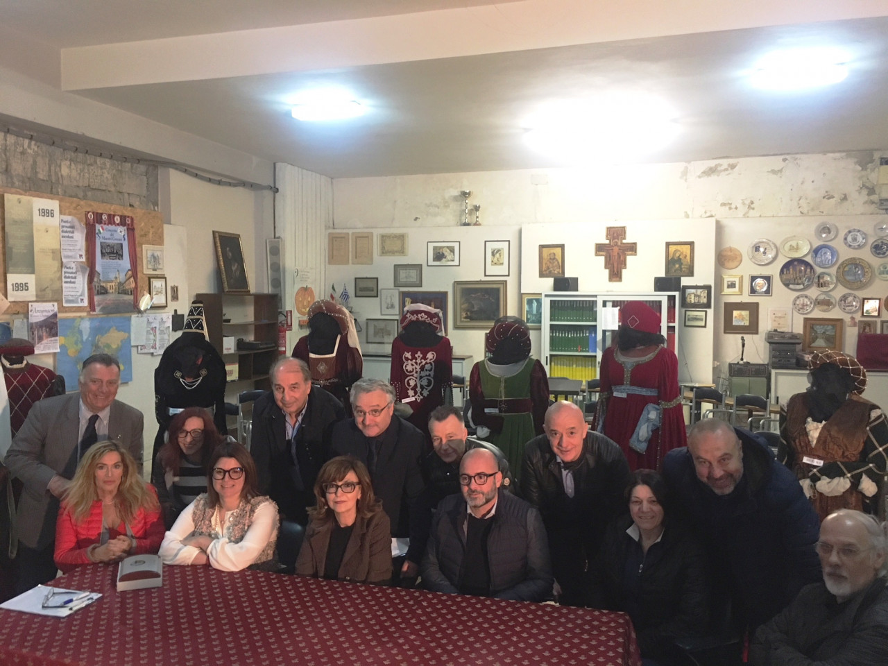Sette costumi per la Quintana <br> e 10.000 euro all’ospedale “Salesi”