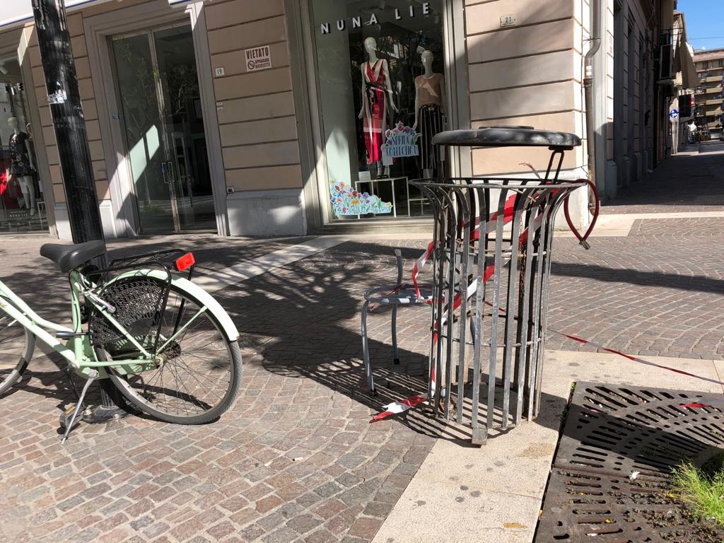 Dove c’era il bidone dei rifiuti <br> presto una discarica?
