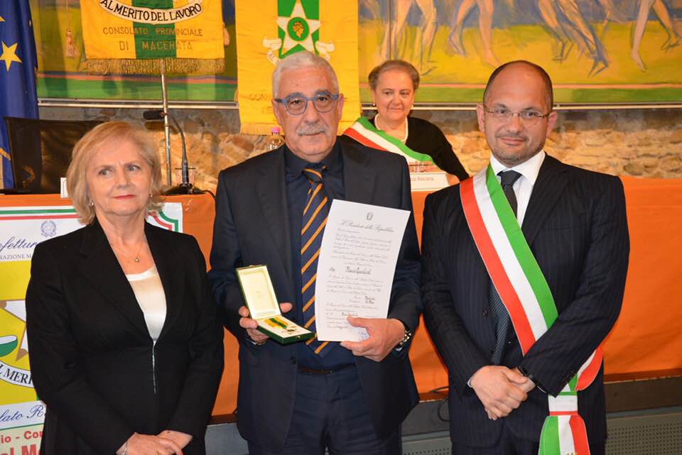 Premiati 42 maestri del lavoro <span> (Foto)</span> <br>L’allarme di Mastrovincenzo <br>su disoccupazione e sfruttamento