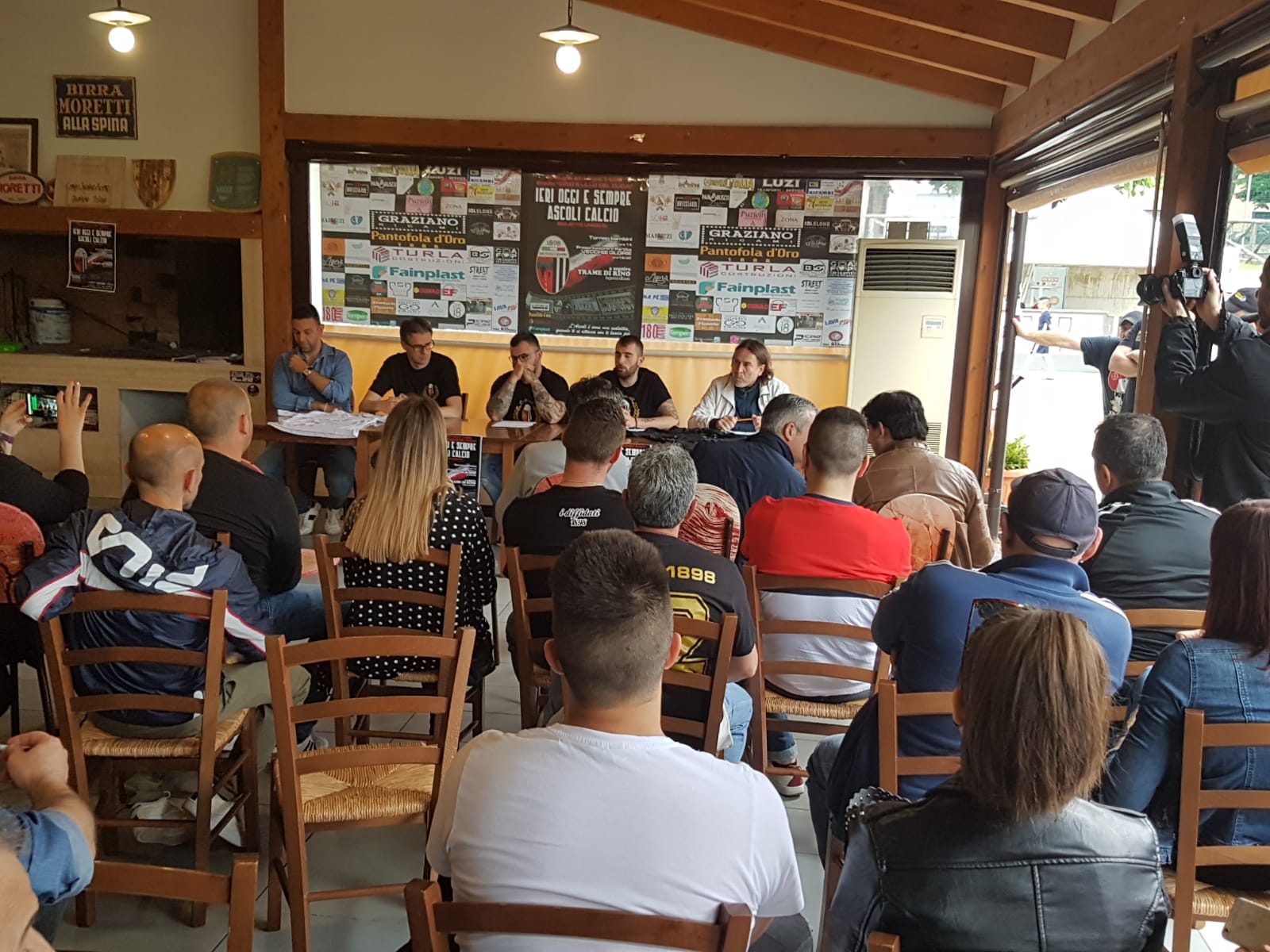 Ascoli, presentato l’evento revival <br> Oltre 50 vecchie glorie bianconere <br> nel ricordo di Riccardo Piconi