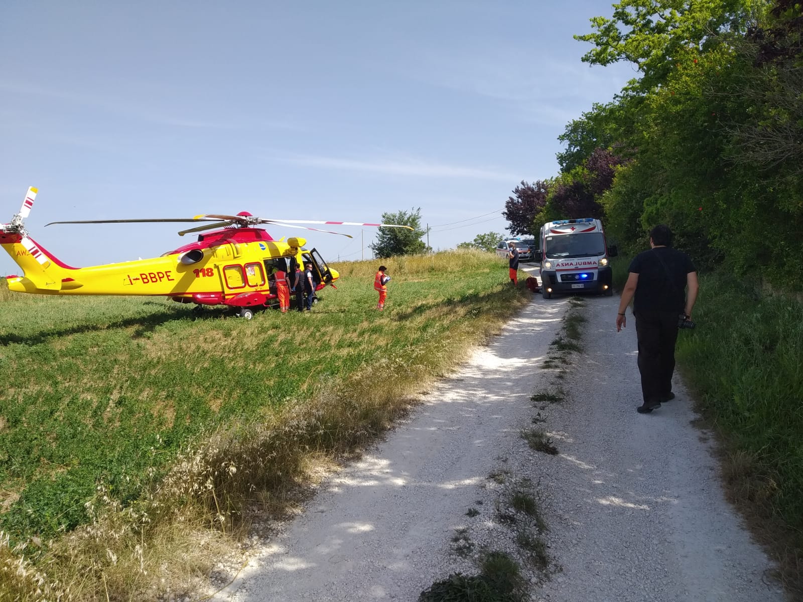 Schiacciato da una balla di fieno, <br> soccorso dall’eliambulanza