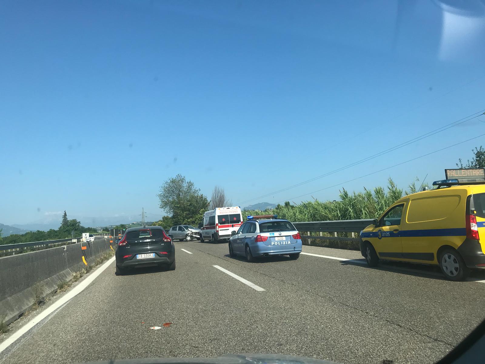 Nuovo incidente sulla Superstrada, <br> circolazione in tilt in direzione Ascoli <span> (Foto) </span>