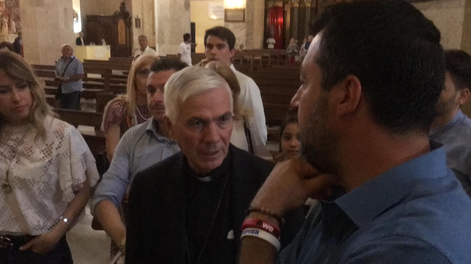 Il Vescovo benedice il nuovo sindaco: <br> «Basta polemiche, <br> si lavori per il bene comune»