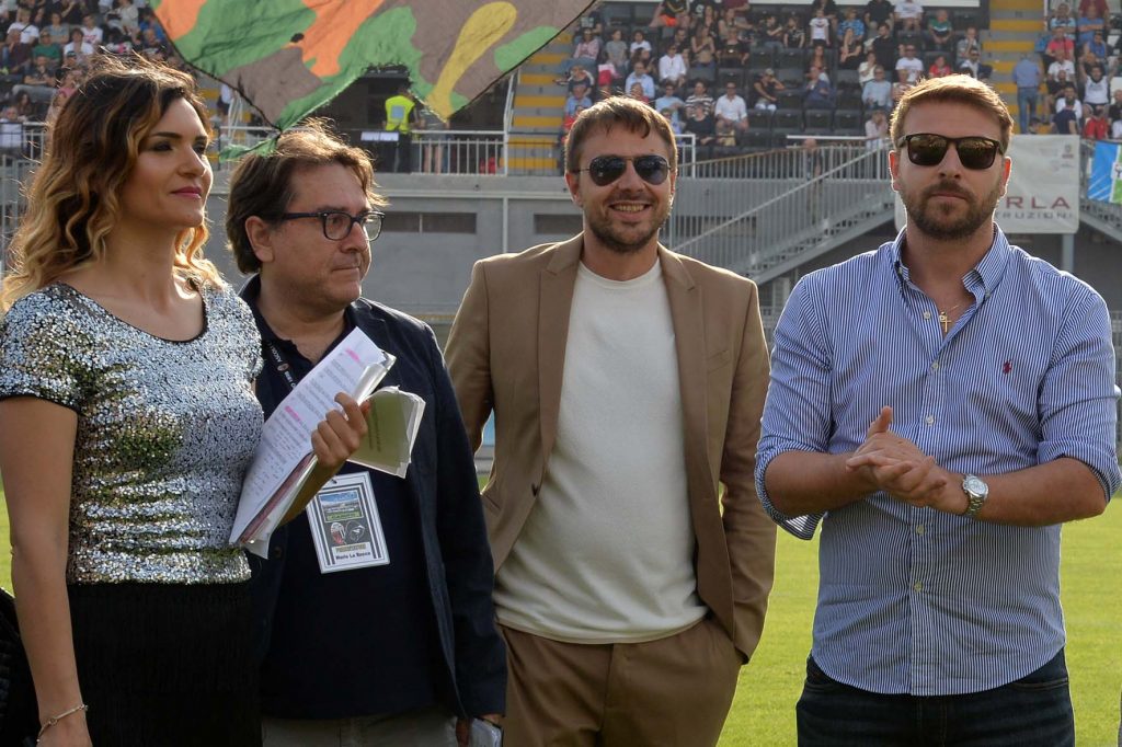 Grandi emozioni al “Del Duca” <br> per le vecchie glorie bianconere <br> Bagno di folla con 5.000 spettatori <br> A sorpresa c’è anche mister Zanetti <br> <span> (Fotogallery e Video)