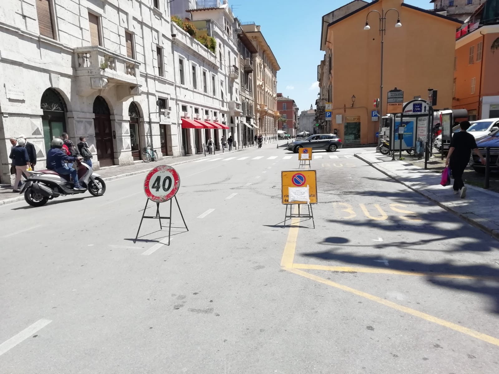 Via Dino Angelini <br> come un autodromo, <br> protestano i residenti