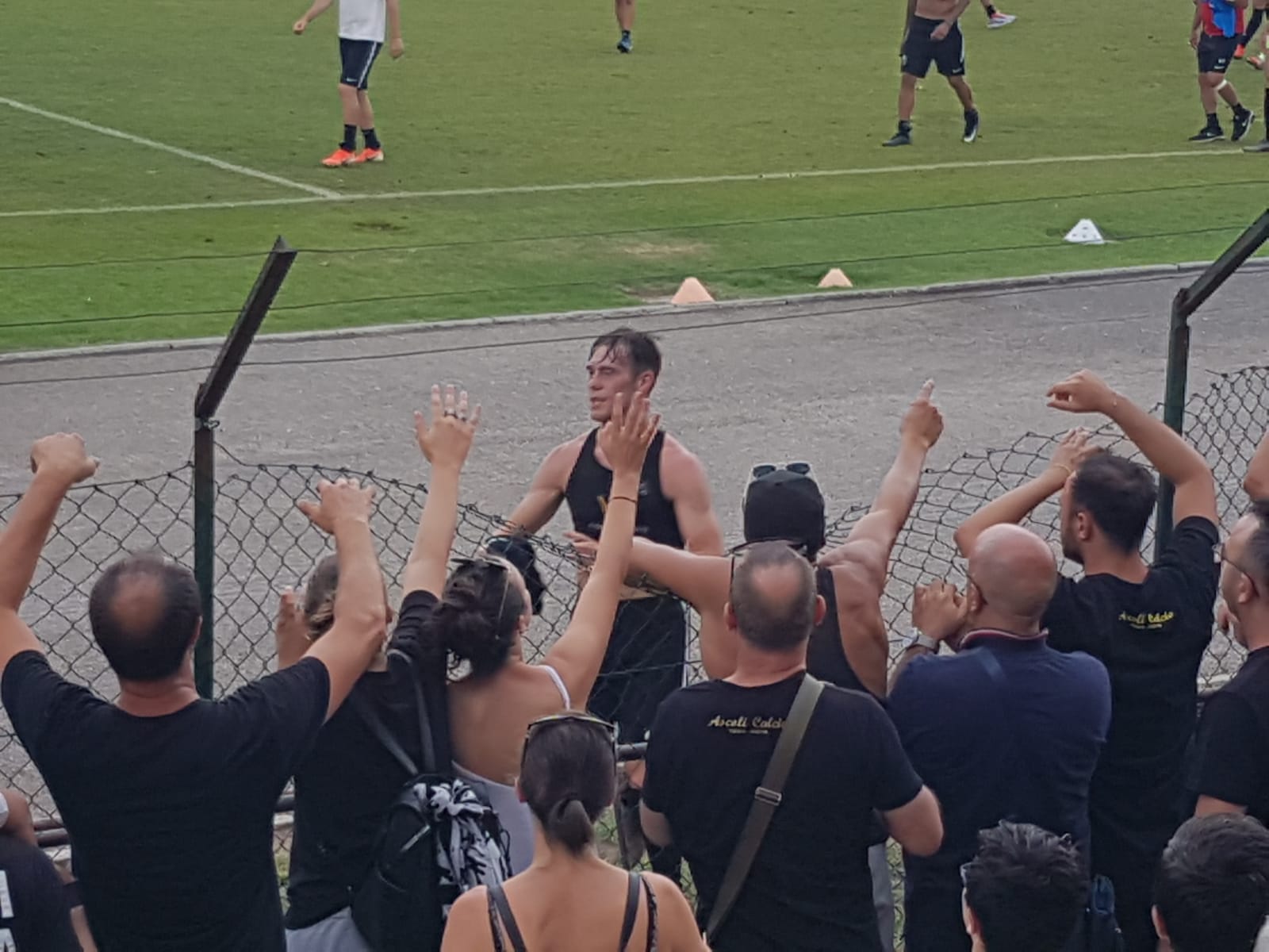 L’Ascoli piega lo Spezia 2-1 davanti a mille tifosi <br> A segno Ninkovic e Scamacca <span> (Le foto)