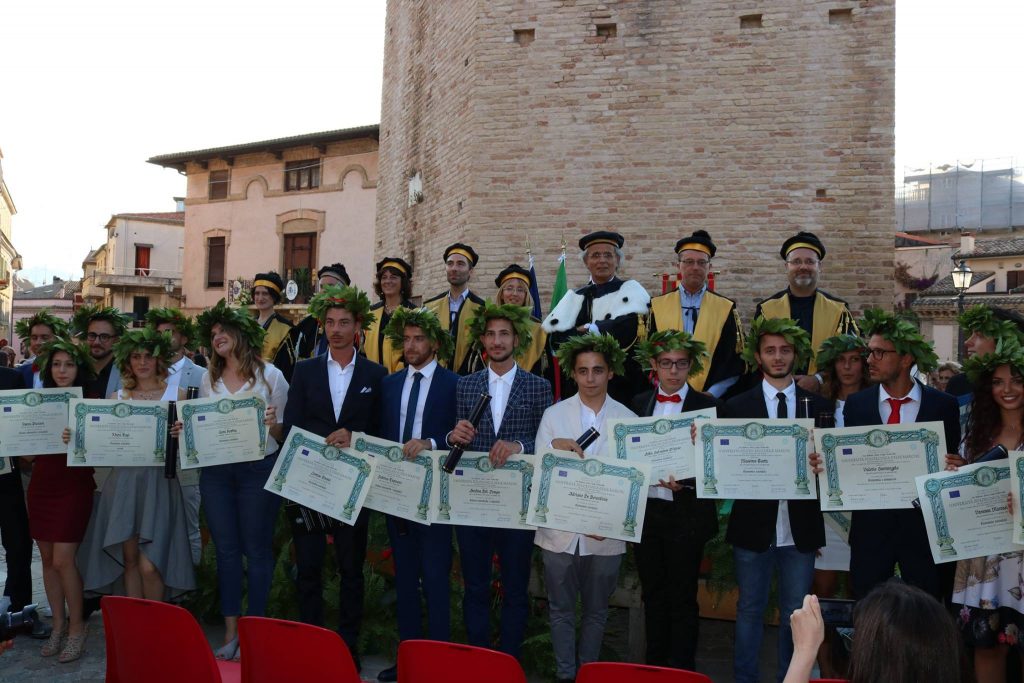 cerimonia lauree san benedetto