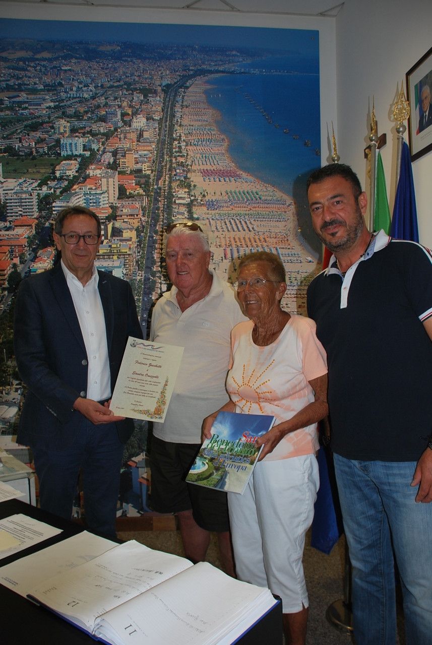 Premio fedeltà a due turisti trentini <br> “Rivogliamo il treno per Monaco”