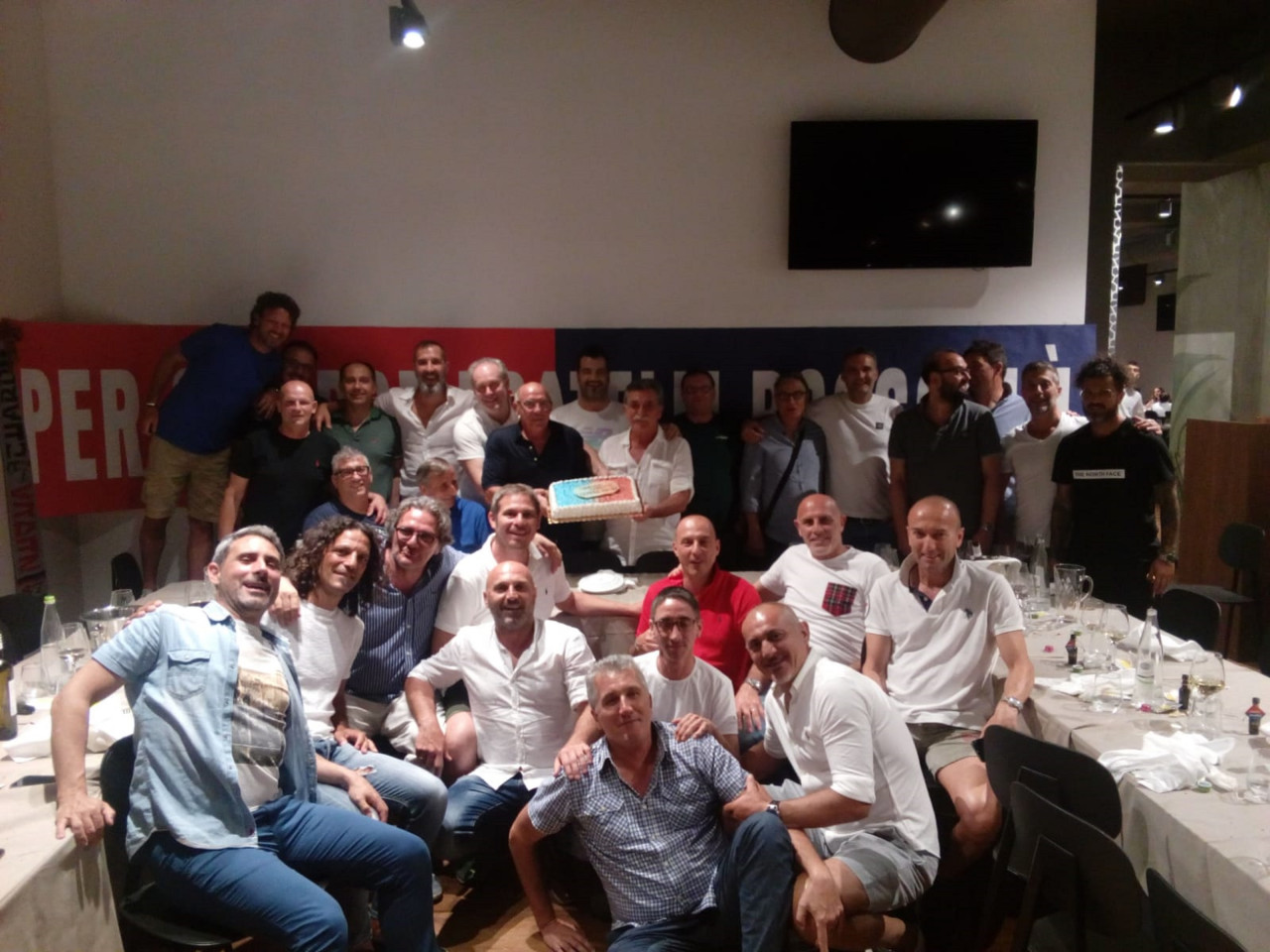 I Fratelli Rossoblù tornano a ritrovarsi e ricordano l’amico Gianluca Carotti